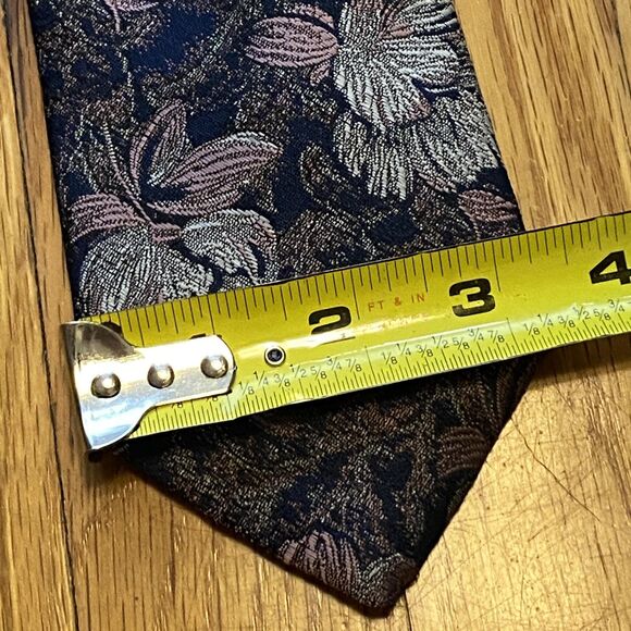 Camden Court Tie Mens Classic Woven Floral Necktie Dress Accessory Pink Navy - Picture 6 of 6